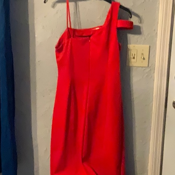 Aidan Elegant Red Women's Dress - Picture 3 of 5